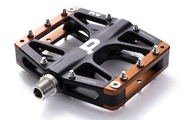 Carbon Neutral Brand Pembree Launches UK Made R1V Flat Pedals