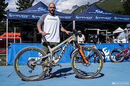 Brothers Bike Check: Comparing Wyn and Ed Masters' Bikes - EWS Zermatt 2020