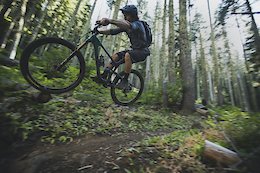 Video: Adam Craig Building &amp; Riding Backcountry Trails on the Giant Trance X