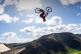 Podcast: Andrew Neethling Chats to Gee Atherton About Bouncing Back from Injuries and Pushing his Limits