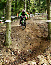 My first training run before Diverse Downhill Contest #1. - 26.04.2008 www.zumbi.pl || Photo by Rosette