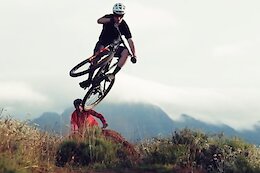 Video: Matt Walker Rides Trail Bikes in South Africa &amp; Dissects his 2020 World Cup Season