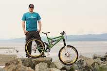 Ryan Berrecloth signs with Knolly Bikes