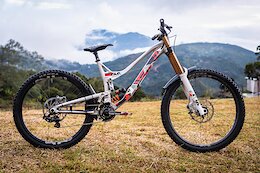 Bike Check: Neko Mulally's Prototype Intense M279