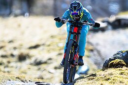Video: World Cup Champion Matt Walker Charges Down Fort William