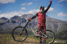 Bike Check: Loic Bruni's 'Not Quite Standard' Specialized Demo