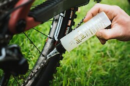Peaty’s Introduces a New Premium Version of their LinkLube All-Weather