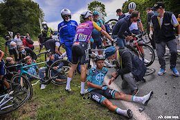 CyclingTips Digest: TdF Mayhem, 2022 Dura-Ace, Cycling's Banksy Moment, the Lightest SPD Shoe, Mechanic Tips &amp; More