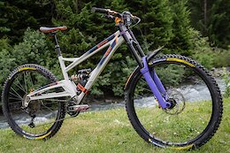 Bike Check: Joe Connell's Orange Stage 6 EWS Race Bike with a Dual Crown Fork