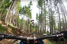 Video: Tahnee Seagrave Chases Fabio Wibmer Down Bikepark Innsbruck
