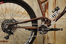Bike Check: The Zoceli Dobordelu is a Steel Bike with a Sliding Shock