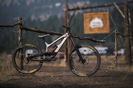 Bike Check: Ethan Nell &amp; Dylan Stark's YT Tues Freeride Bikes - Proving Grounds 2021