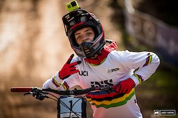 Getting to Know: Junior DH World Champion &amp; Wyn TV's Privateer of the Week from Val di Sole - Izabela Yankova