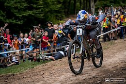 Video: Loic Bruni Breaks Down his Winning Run from the Snowshoe World Cup DH 2021