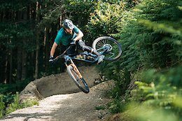 Video: Wyn Masters &amp; Chris Akrigg Unleashed on UK Trails