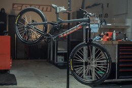 Brandon Semenuk's Slopestyle Inspired Red Bull Rampage Bike