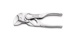 The German Pliers specialists have their name on a number of tools found in professional workshops around the world – perhaps the most obvious example being the Pliers Wrench. Previously a patented design of Knipex’s, the Pliers Wrench is effectively an adjustable wrench that grips like a pair of pliers. Knipex recently released the smallest version of the Pliers Wrench yet, and perhaps the most useful element of this is the jaw width that’s just slightly over 2 mm wide. This new Pliers Wrench XS certainly has a helpful width for many finer applications around bicycles.