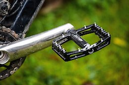 Check Out: Ultralight Russian Bars, Canadian Pedals, Fancy Lockrings, &amp; an AirTag Mount