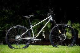 Starling Releases the Roost Mixed Wheeled Hardtail