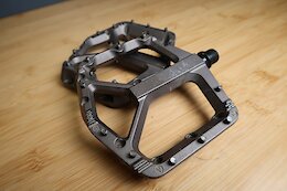 Review: Giant's Pinner Pro Flat Pedals Are Grippy &amp; Reliable