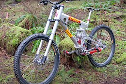 Throwback Thursday: The Story Behind the One-Of-A-Kind Paul Brodie 69er Gearbox DH Bike