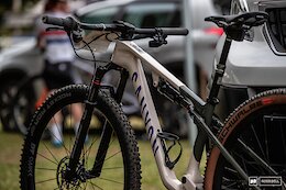 Spotted: An Updated Canyon Lux XC Race Bike