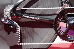 Road Cycling Digest: A Fake Pro Cyclist, Bluetooth Internal-Hub Shifter, $800 CeramicSpeed Aero &amp; More