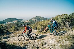 Video: An Energetic Lap in Southern France with Thomas Lapeyrie &amp; Lucas Bruder