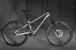 First Look: Cavalerie Anakin V2 - A Gearbox Enduro Bike Made in France
