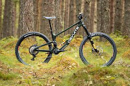 First Look: Deviate Claymore High Pivot Enduro Bike