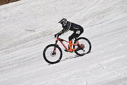 Video: Speed Record Challenge on the Glacier at Megavalanche 2022