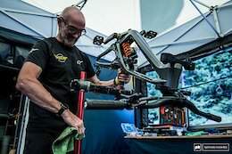 Pinkbike Poll: How Easy (or Hard) Is It to Work On Your Bike?