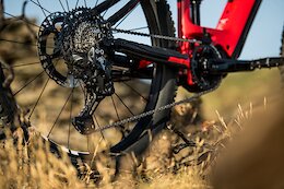 Shimano's New XT Di2 Drivetrain Can Shift Automatically &amp; While Coasting, But Only For eBikes