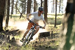 Video: Coaching Women's Mountain Biking with Lindsey Richter &amp; Ladies AllRide Skills Camps