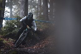 Video: Thomas Lapeyrie &amp; Crew Absolutely Flying at a Blind Enduro in France