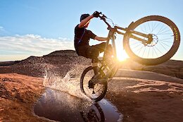 Video: Nate Hills Shows Remy Metailler the Infamous Bartlett Wash in Moab, Utah