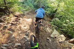 Video: Remy Metailler &amp; Sam Pilgrim Shred DH Trails in Switzerland