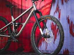 First Look: Intend's Upside Down XC Fork Uses a Carbon-Tubed Damper