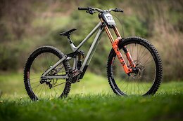 Video: A Very Detailed Explanation of the Raaw Yalla DH Bike