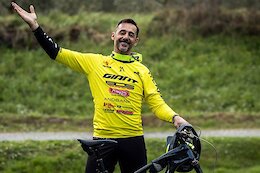 Cedric Gracia Signs with Giant