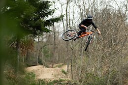 Video: Valentin Anouilh Is 'Lost In France' on the Orange Switch 7