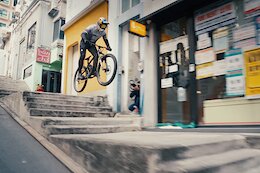 Video: 90-Seconds of Urban DH Sends in Hong Kong with Tomas Slavik