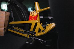 Tech Briefing: Clever Little Gadgets, MTB Jeans, Colourful Brakes & More
