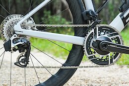 Review: The New SRAM Red AXS Groupset Pulls out All the Stops