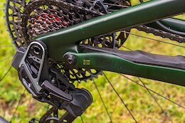 Opinion: Don’t Get Rid of the Ports – High End MTB Frames Should Still Work With Cable Operated Drivetrains