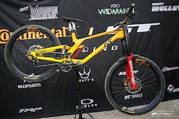 The Actual Weights of 15 World Cup DH Race Bikes