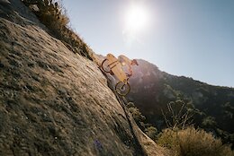 Video: Downhill Biking with a Surfboard in Tow Looks Like a Bad Idea