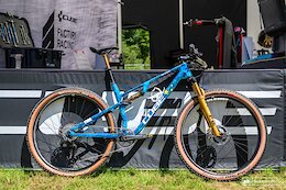 The Actual Weights of 11 World Cup XC Race Bikes from Val di Sole