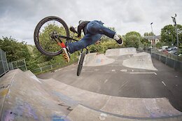 Video: Bristol Streets with Lando Steezy & the Calibre Bikes Crew