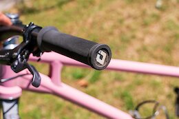 The Good, the Bad, and the Ugly: What Grips Pinkbike Editors Actually Use